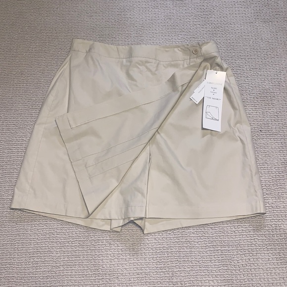 NWT Larry Levine Skort Size 8 Stone - Picture 1 of 5